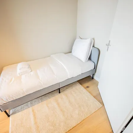 Astonishing 3 Bedroom Serviced 73m2 ロッテルダム